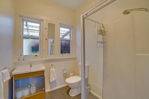 Gorgeous Hobart Accommodation - Park On Park - New Town - Hobart Tourism 42