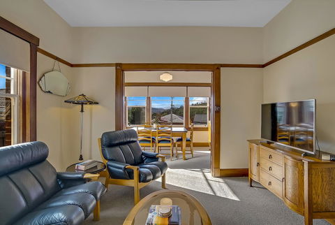 Gorgeous Hobart Accommodation - Park On Park - New Town - Hobart Tourism 10