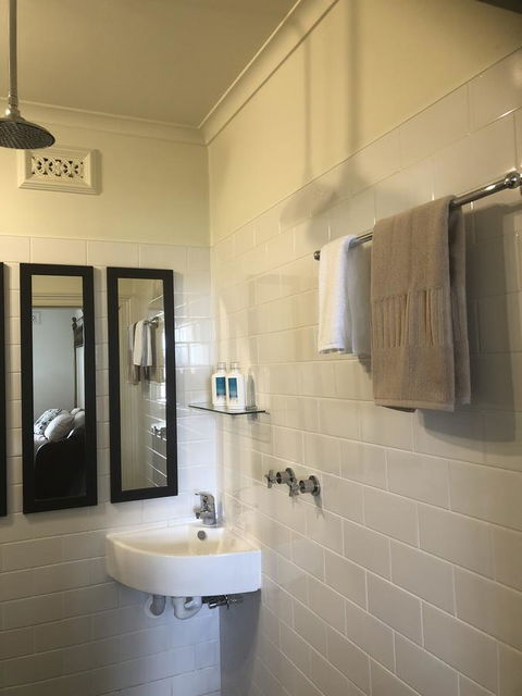 The Port Masters Lodgings - Hobart Tourism 9