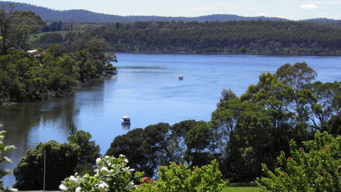 Tamar River Retreat - Tourism TAS 33