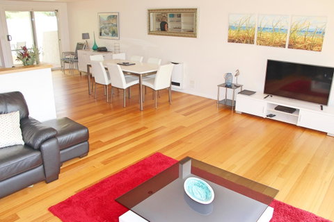 Seaview Apartment - Tourism TAS 7