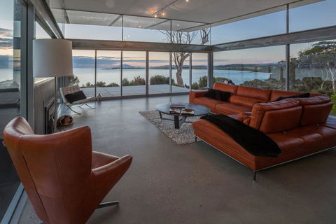 Avalon Coastal Retreat - Hobart Tourism 5