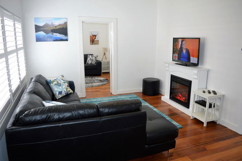 Lyttleton Cottage - Tourism TAS 1