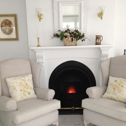 White Dove Cottage Bed And Breakfast - Tourism TAS 1
