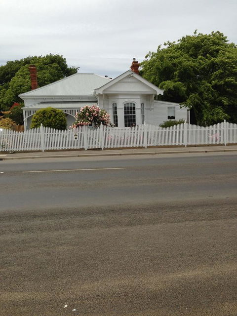 White Dove Cottage Bed And Breakfast - Tourism TAS 11