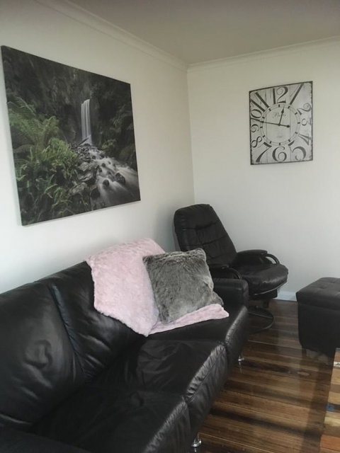 3ree- Spacious & Charming Apartment - Tourism TAS 6