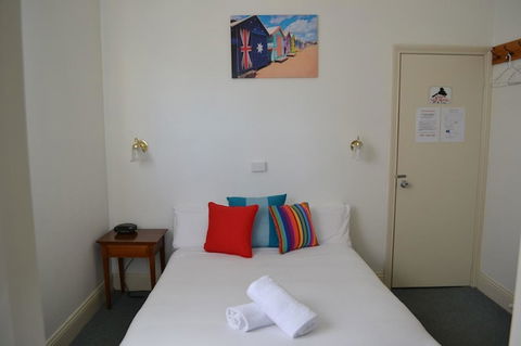 Point Lonsdale Guest House - Hobart Tourism 11