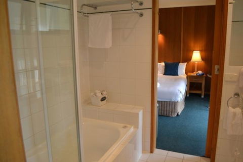 Point Lonsdale Guest House - Hobart Tourism 9