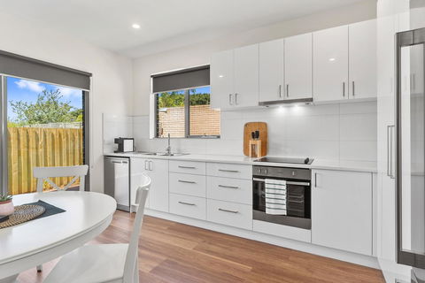 Rosewater Townhouses Dromana - Tourism TAS 8