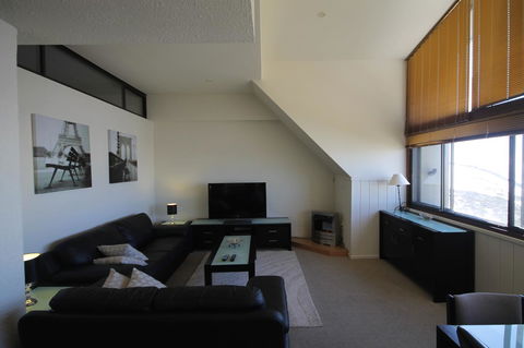 Arlberg Hotham - Hobart Tourism 0