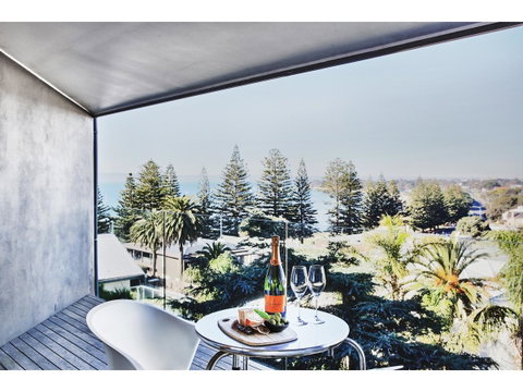 Hotel Sorrento - Tourism TAS 25