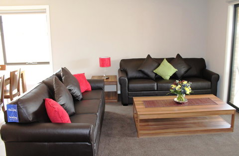 Atarhi Villas - Melbourne - Tourism TAS 1