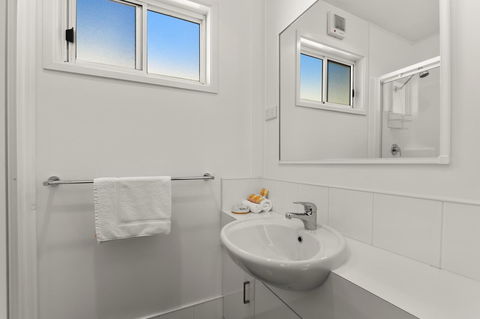 Bright Riverside Holiday Park - Hobart Tourism 8