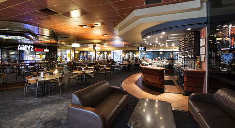 Nightcap At Matthew Flinders Hotel - Hobart Tourism 5