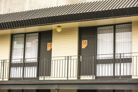 Nightcap At Matthew Flinders Hotel - Hobart Tourism 26