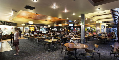 Nightcap At Matthew Flinders Hotel - Hobart Tourism 9