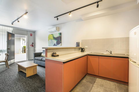 Nightcap At Matthew Flinders Hotel - Hobart Tourism 22