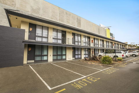 Nightcap At Matthew Flinders Hotel - Hobart Tourism 30