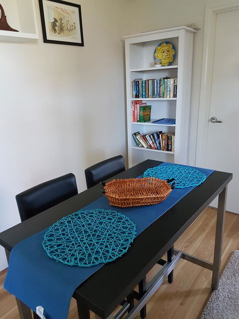Romsey Homestay - Hobart Tourism 5
