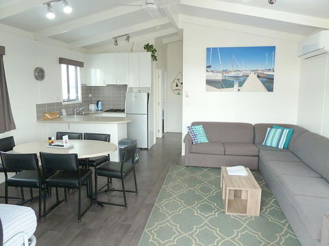 Apollo Bay Waterfront Motor Inn - Hobart Tourism 17