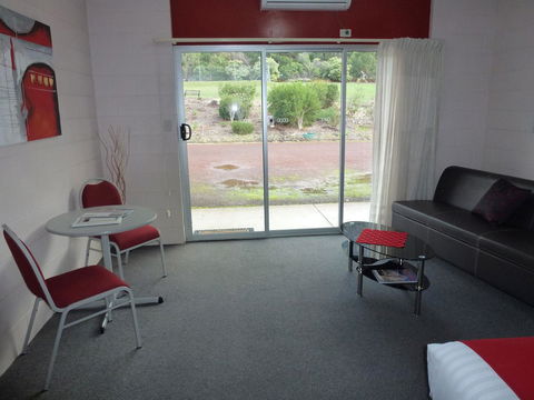 The Grampians Motel - Tourism TAS 33