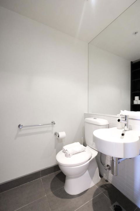 Mono Apartments On Franklin Street - Tourism TAS 11