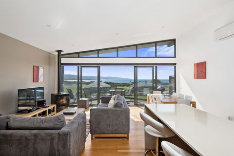 Apollo Bay Cottages - Hobart Tourism 13