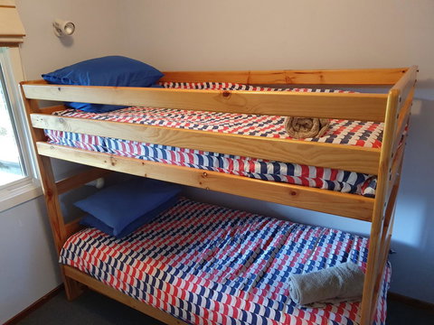 Island Family Holiday Retreat - Hobart Tourism 11