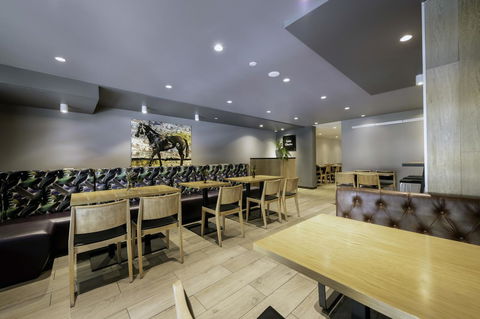 Brady Hotels Central Melbourne - Hobart Tourism 15
