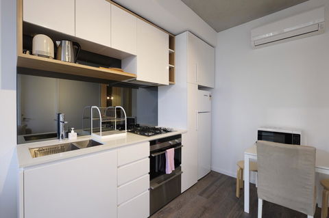 Mono Apartments On La Trobe Street - Tourism TAS 18