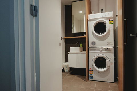 Mono Apartments On La Trobe Street - Tourism TAS 5
