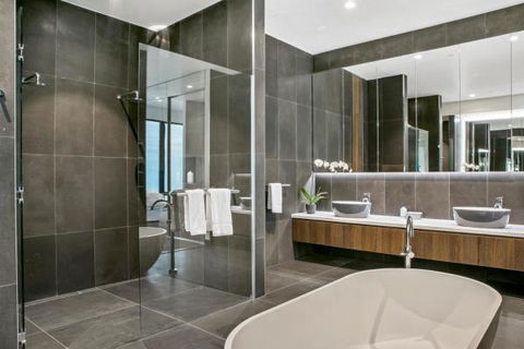 Experience Platinum Hotel Apartments - Tourism TAS 21