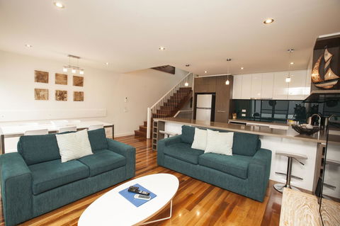 7 Falls Apartments - Tourism TAS 4