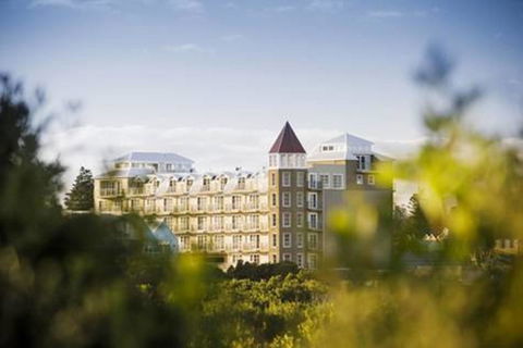 Deep Blue Hotel & Hot Springs - Hobart Tourism 0