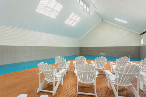 Deep Blue Hotel & Hot Springs - Hobart Tourism 13