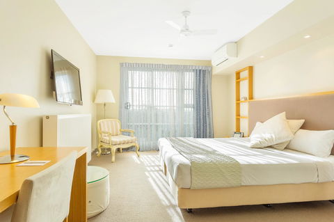 Deep Blue Hotel & Hot Springs - Hobart Tourism 14