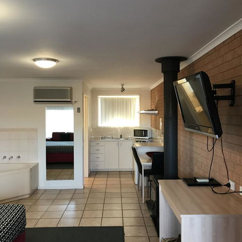 Beachcomber Motel & Apartments - Hobart Tourism 5