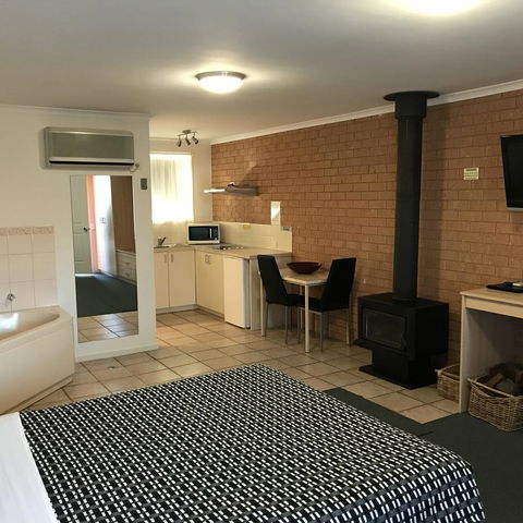 Beachcomber Motel & Apartments - Hobart Tourism 6