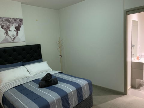 City Lifestyle Accommodation - Tourism TAS 9