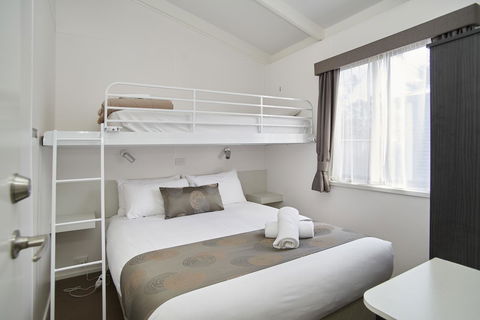 Amaroo Park - Hobart Tourism 23