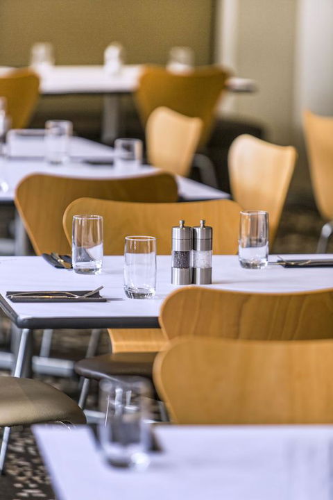 Holiday Inn Melbourne Airport, An IHG Hotel - Tourism TAS 6