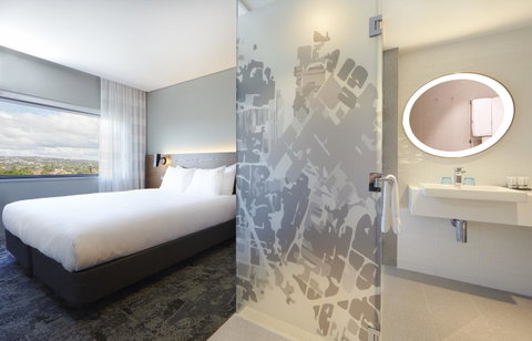 Holiday Inn Express Melbourne Southbank, An IHG Hotel - Tourism TAS 22
