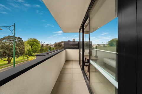 Whitehorse Apartments Hotel - Tourism TAS 40