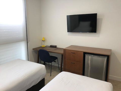 Whitehorse Apartments Hotel - Tourism TAS 5