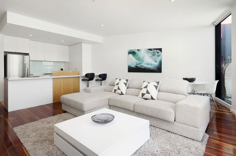 Melbourne Holiday Apartments Flinders Wharf - Tourism TAS 35