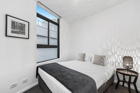 Melbourne Holiday Apartments Flinders Wharf - Tourism TAS 20