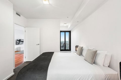 Melbourne Holiday Apartments Flinders Wharf - Tourism TAS 15