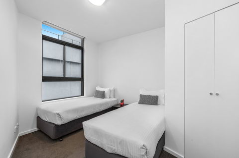Melbourne Holiday Apartments Flinders Wharf - Tourism TAS 29