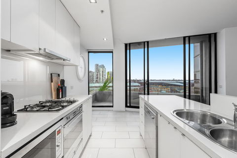 Melbourne Holiday Apartments Flinders Wharf - Tourism TAS 27