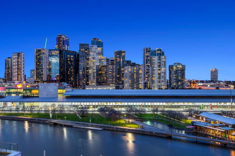 Melbourne Holiday Apartments Flinders Wharf - Tourism TAS 3